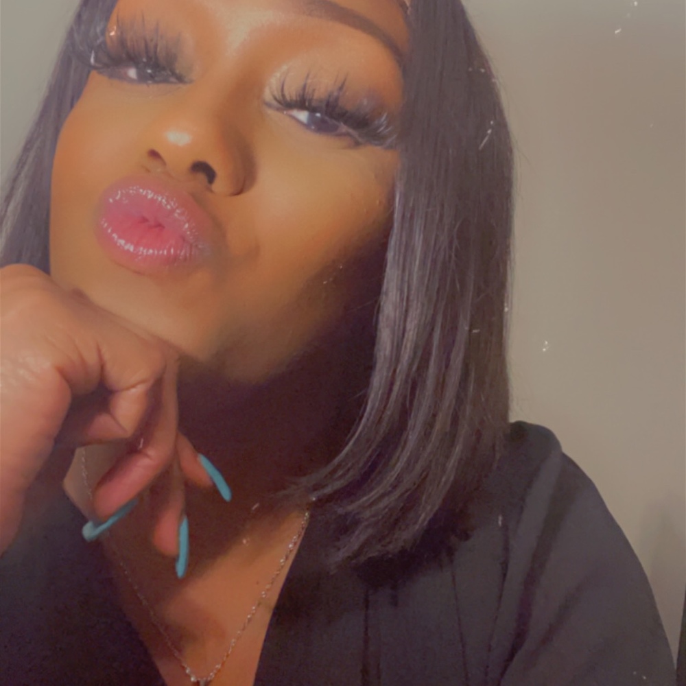 Meet your Posher, Shatera